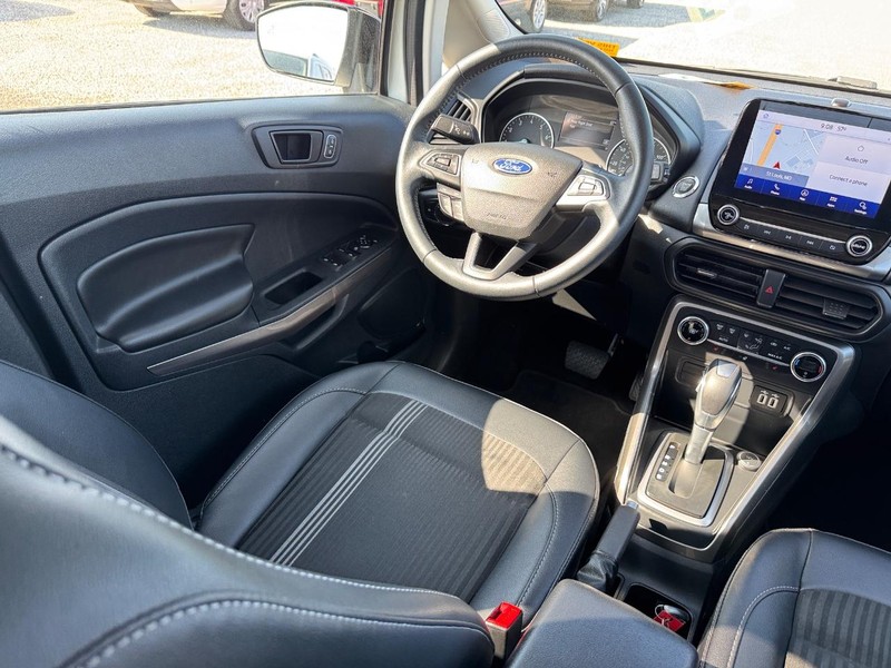 Ford EcoSport Vehicle Full-screen Gallery Image 15
