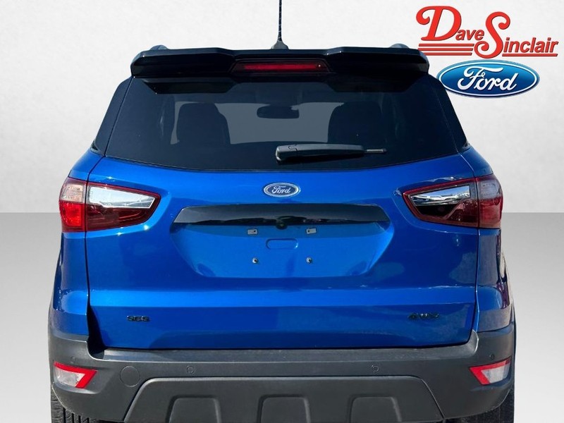 Ford EcoSport Vehicle Full-screen Gallery Image 08