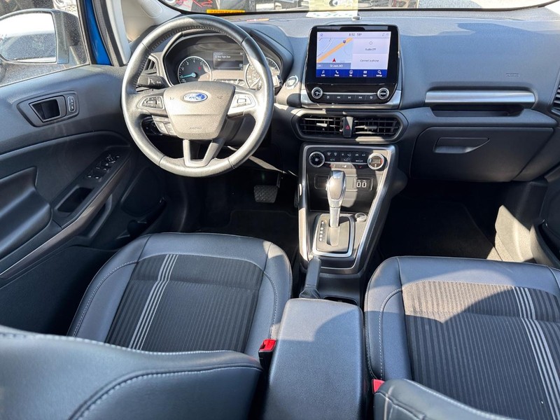 Ford EcoSport Vehicle Full-screen Gallery Image 16