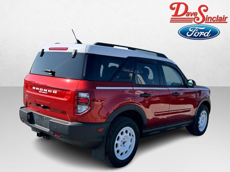 Ford Bronco Sport Vehicle Full-screen Gallery Image 07