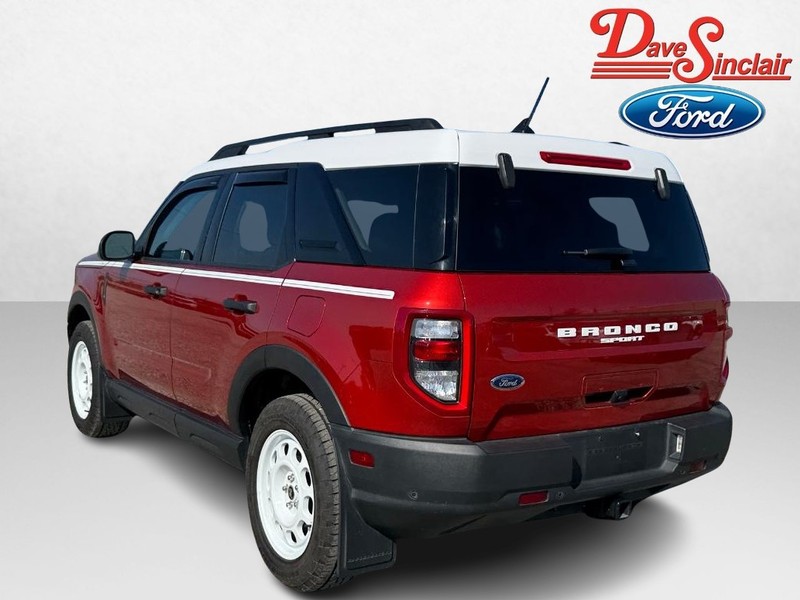 Ford Bronco Sport Vehicle Full-screen Gallery Image 09
