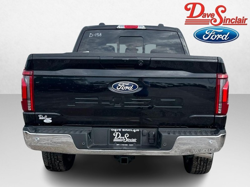 Ford F-150 Vehicle Full-screen Gallery Image 08