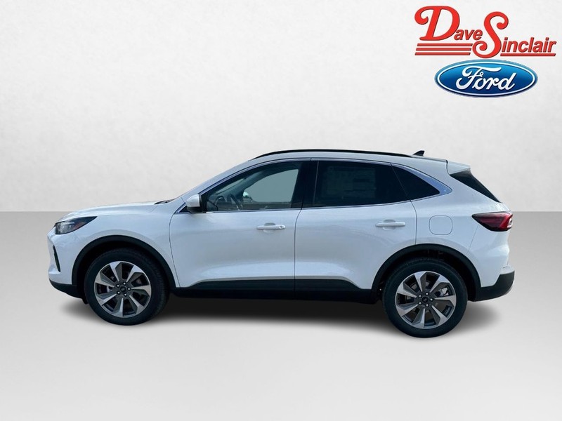 Ford Escape Vehicle Full-screen Gallery Image 10