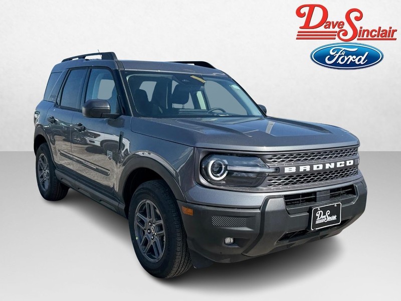 Ford Bronco Sport Vehicle Full-screen Gallery Image 04