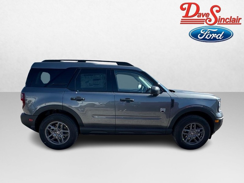 Ford Bronco Sport Vehicle Full-screen Gallery Image 05