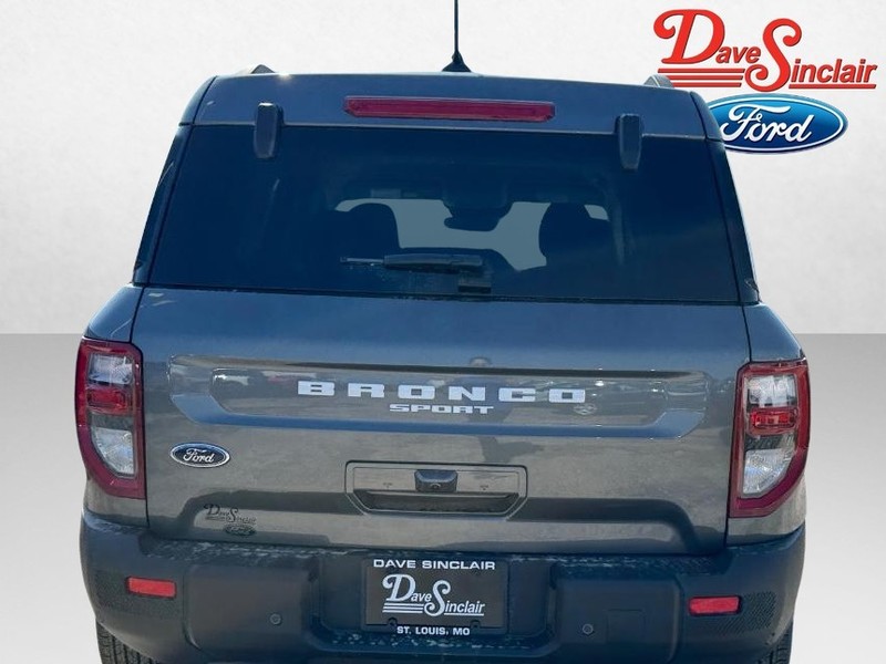 Ford Bronco Sport Vehicle Full-screen Gallery Image 08