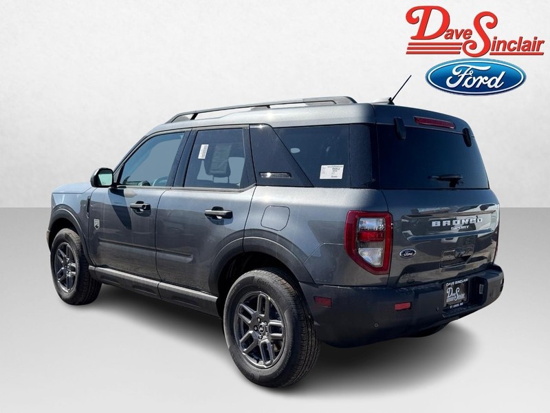 Ford Bronco Sport Vehicle Full-screen Gallery Image 09