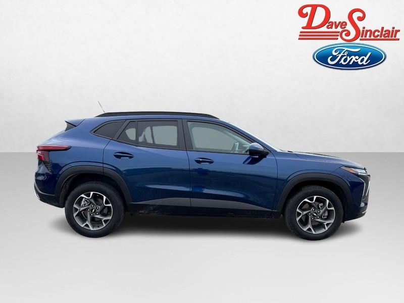 Chevrolet Trax Vehicle Full-screen Gallery Image 05