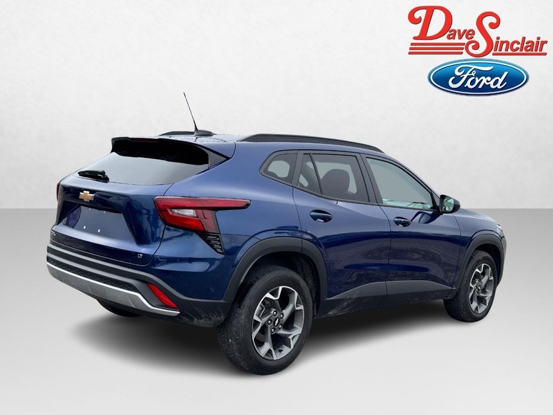 Chevrolet Trax Vehicle Full-screen Gallery Image 07