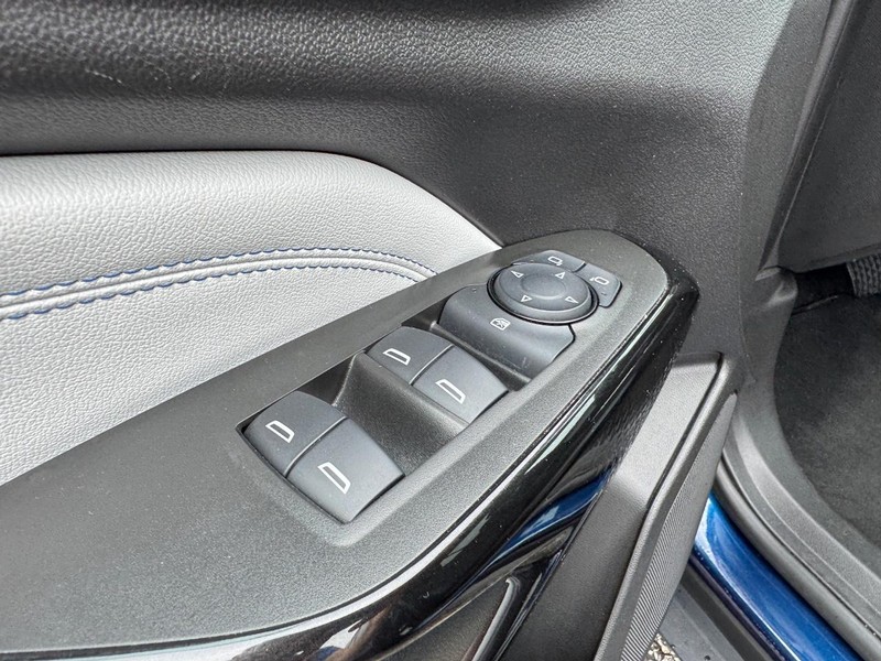 Chevrolet Trax Vehicle Full-screen Gallery Image 18