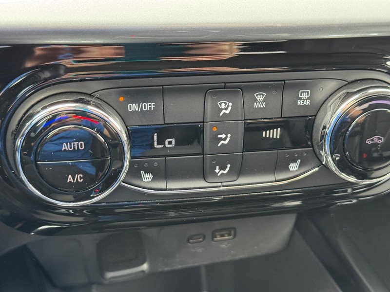 Chevrolet Trax Vehicle Full-screen Gallery Image 22