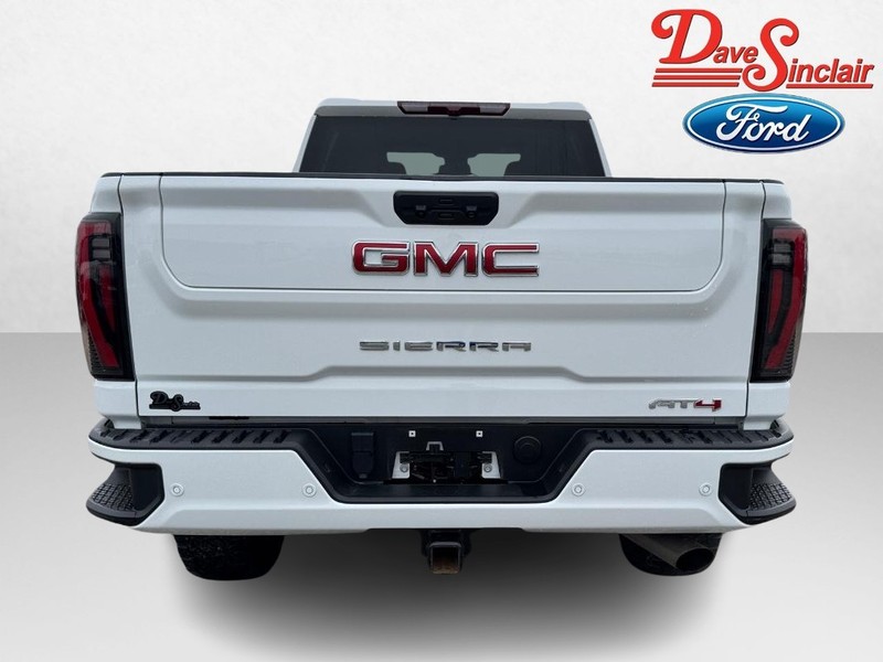 GMC Sierra 2500HD Vehicle Full-screen Gallery Image 08