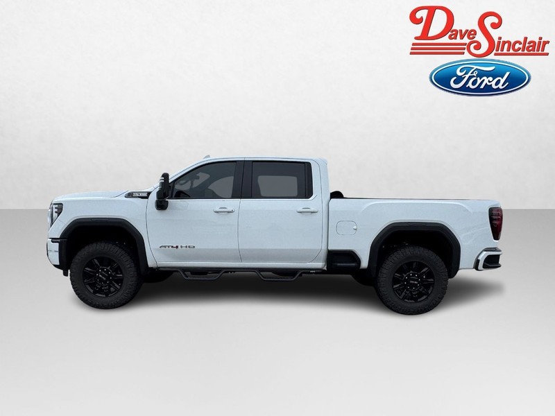 GMC Sierra 2500HD Vehicle Full-screen Gallery Image 10