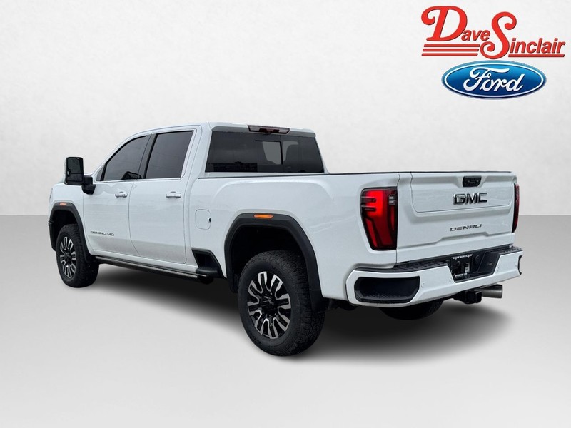 GMC Sierra 2500HD Vehicle Full-screen Gallery Image 09