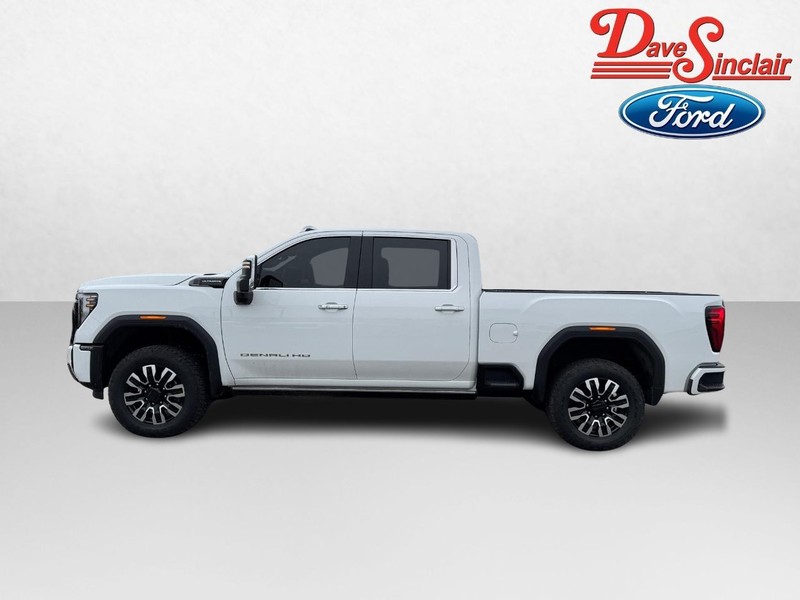 GMC Sierra 2500HD Vehicle Full-screen Gallery Image 10