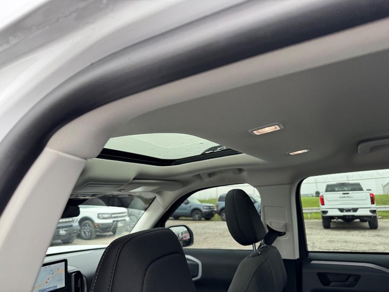 Ford Bronco Sport Vehicle Full-screen Gallery Image 13