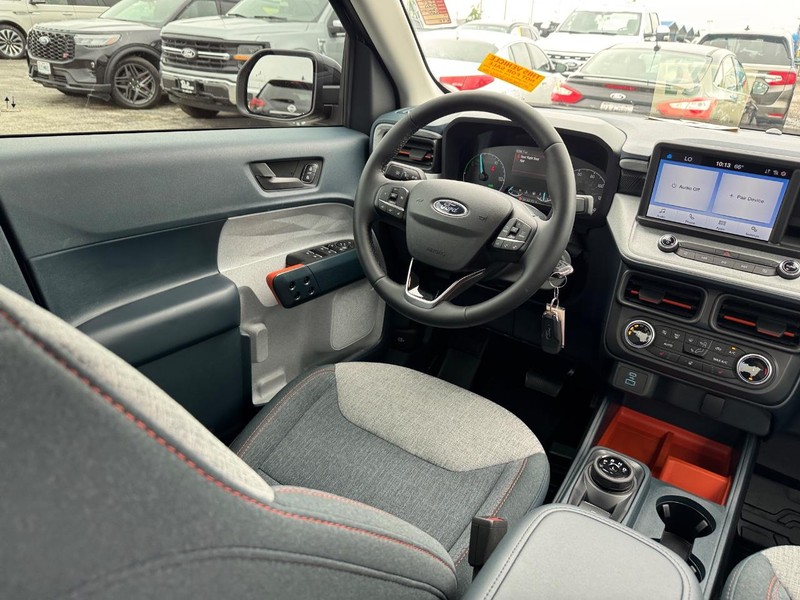 Ford Maverick Vehicle Full-screen Gallery Image 14