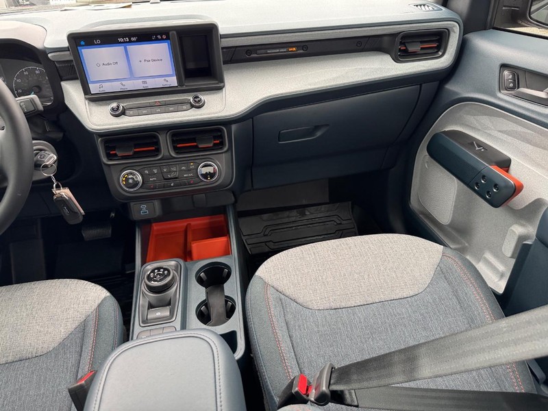 Ford Maverick Vehicle Full-screen Gallery Image 16