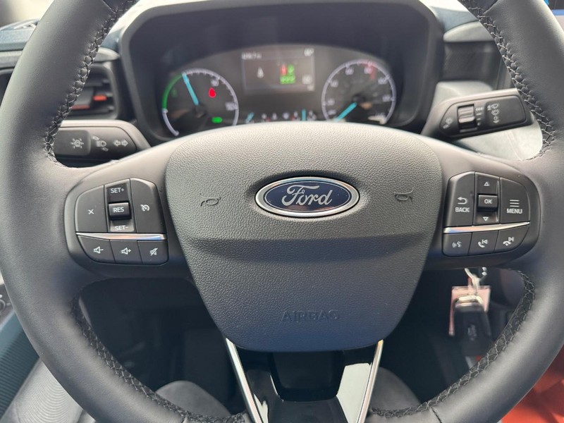 Ford Maverick Vehicle Full-screen Gallery Image 19