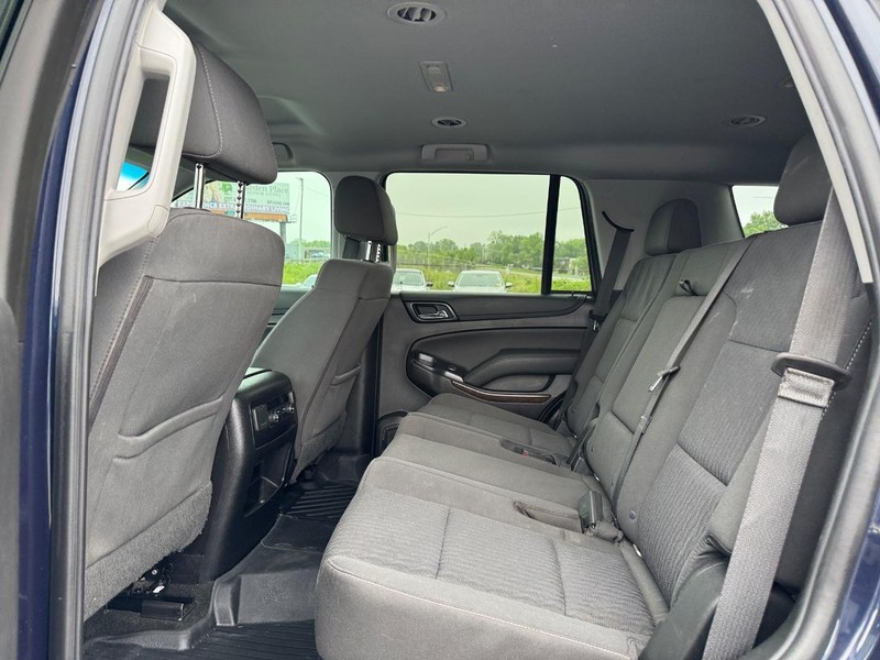 Chevrolet Tahoe Vehicle Full-screen Gallery Image 12