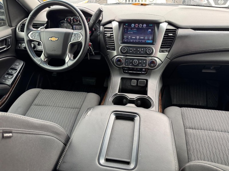 Chevrolet Tahoe Vehicle Full-screen Gallery Image 17