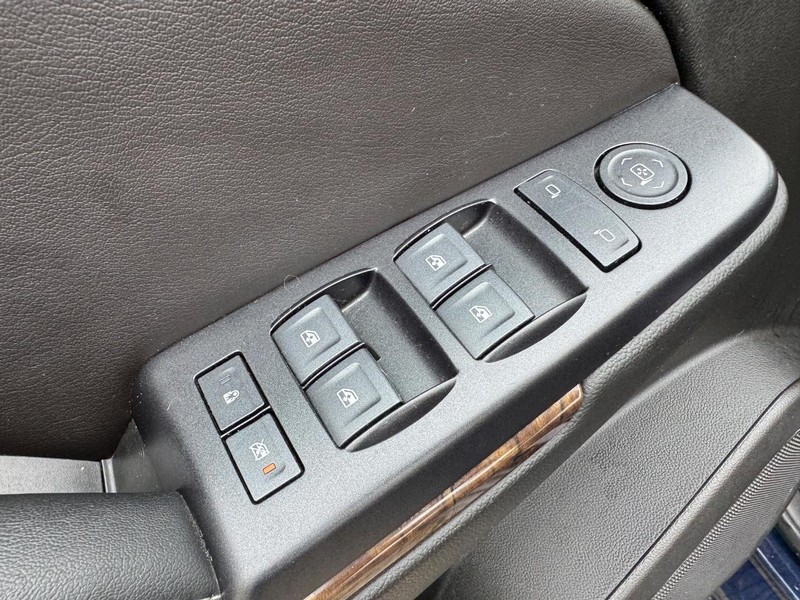 Chevrolet Tahoe Vehicle Full-screen Gallery Image 20
