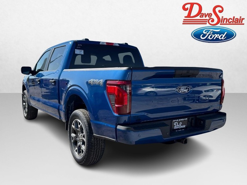 Ford F-150 Vehicle Full-screen Gallery Image 09