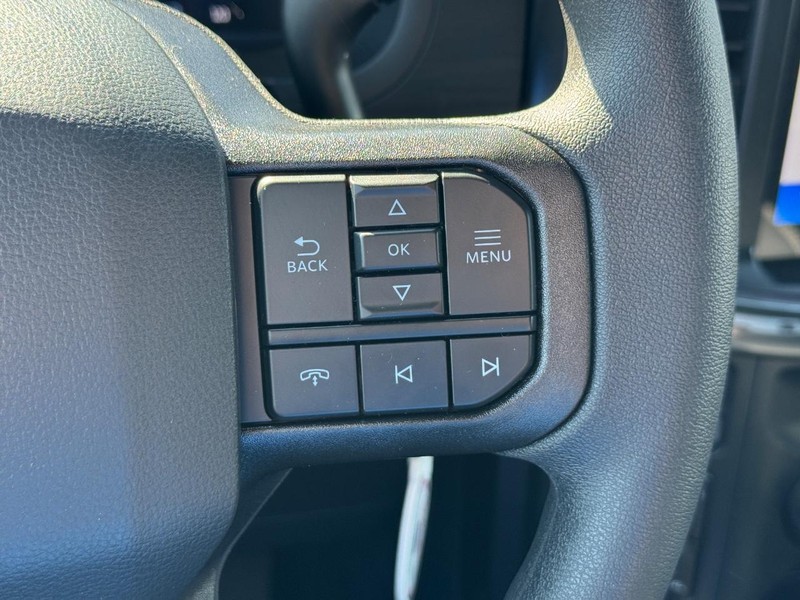 Ford F-150 Vehicle Full-screen Gallery Image 22