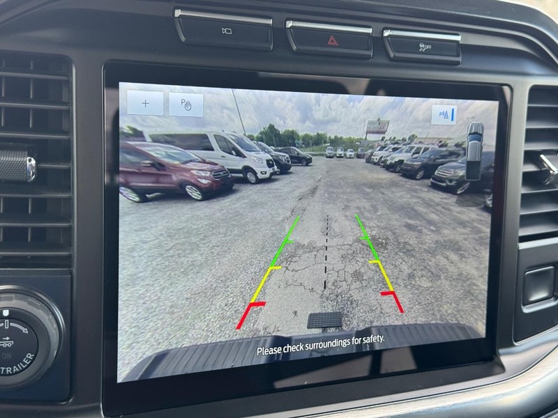 Ford F-150 Vehicle Full-screen Gallery Image 25
