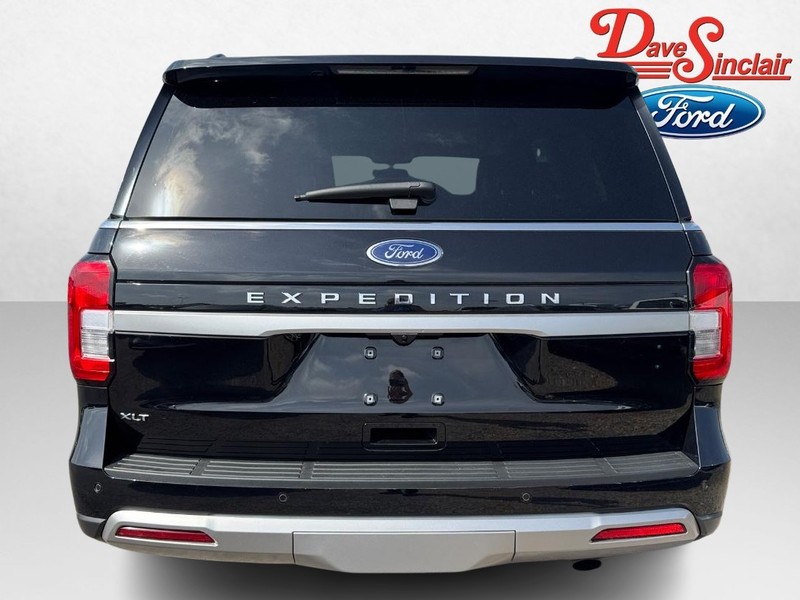 Ford Expedition Vehicle Full-screen Gallery Image 08