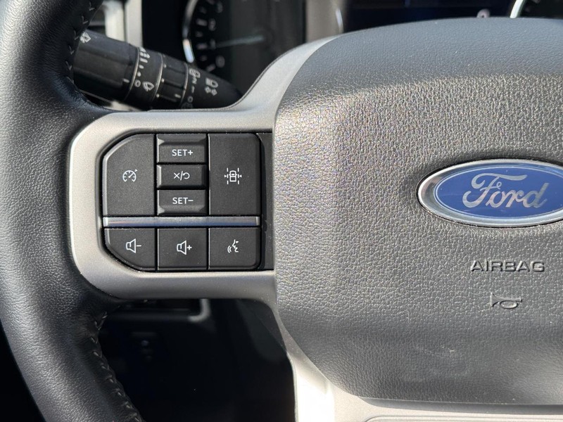 Ford Expedition Vehicle Full-screen Gallery Image 22
