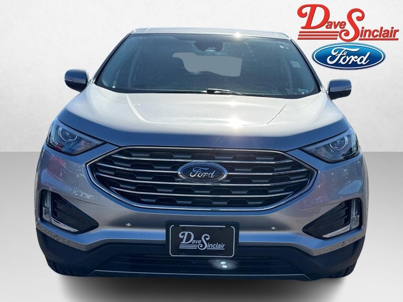 Ford Edge Vehicle Full-screen Gallery Image 02
