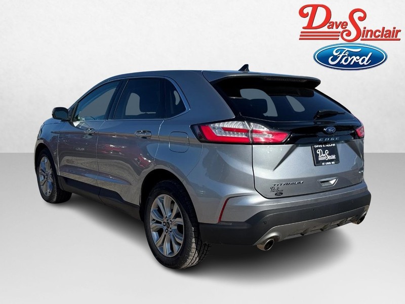 Ford Edge Vehicle Full-screen Gallery Image 09