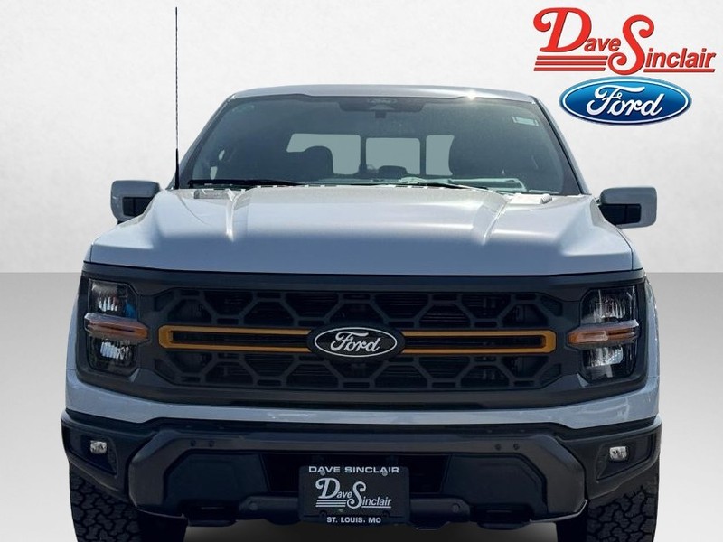 Ford F-150 Vehicle Full-screen Gallery Image 02