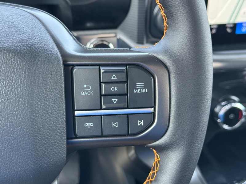 Ford F-150 Vehicle Full-screen Gallery Image 23