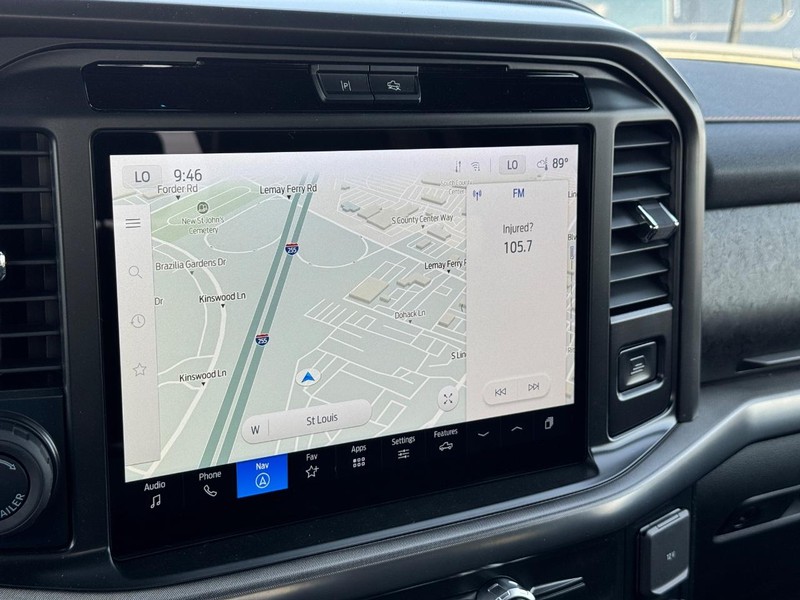 Ford F-150 Vehicle Full-screen Gallery Image 24