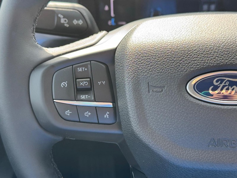 Ford Ranger Vehicle Full-screen Gallery Image 21
