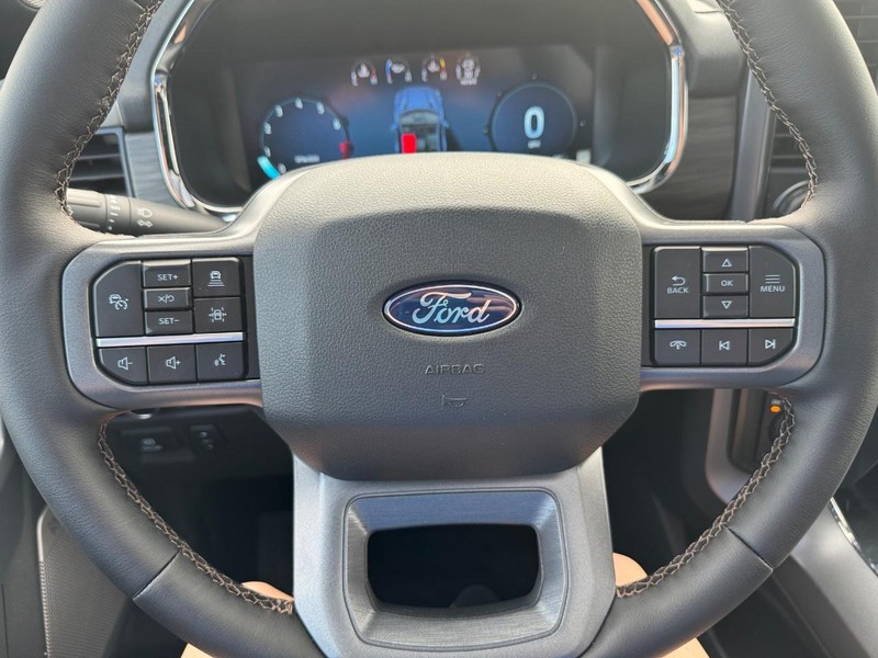 Ford F-150 Vehicle Full-screen Gallery Image 22