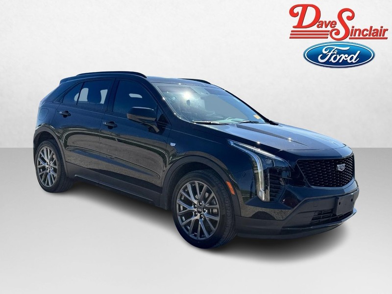 Cadillac XT4 Vehicle Full-screen Gallery Image 04