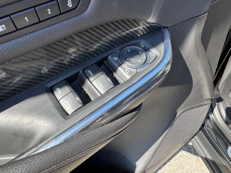 Cadillac XT4 Vehicle Full-screen Gallery Image 18