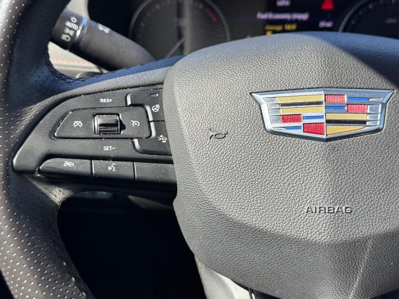Cadillac XT4 Vehicle Full-screen Gallery Image 21