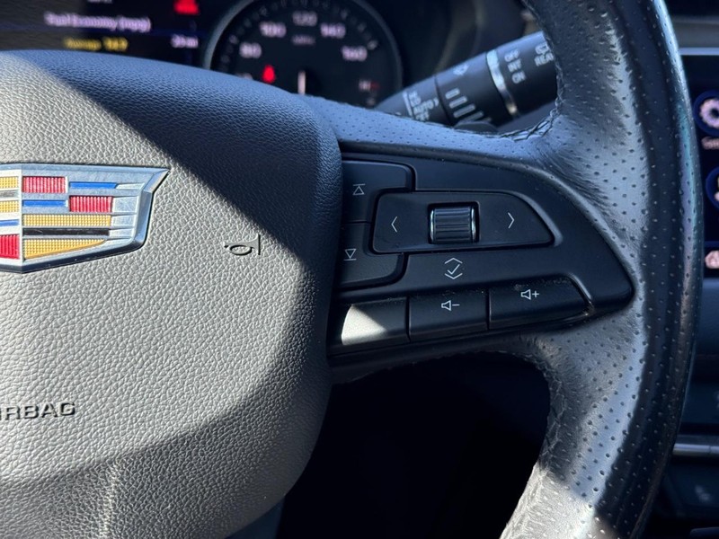 Cadillac XT4 Vehicle Full-screen Gallery Image 22