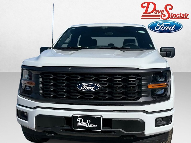 Ford F-150 Vehicle Full-screen Gallery Image 02