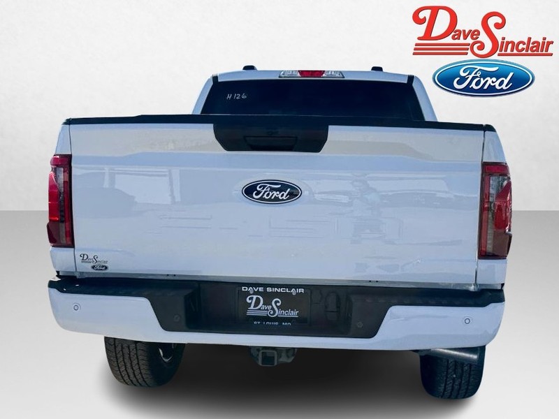 Ford F-150 Vehicle Full-screen Gallery Image 08