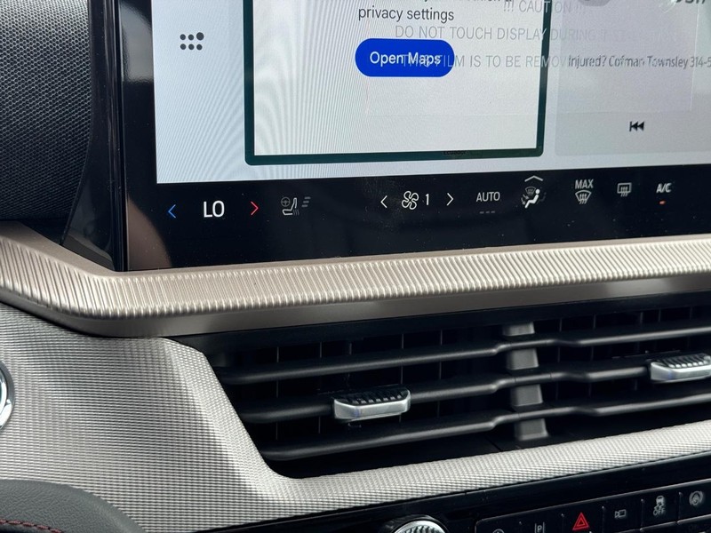 Ford Explorer Vehicle Full-screen Gallery Image 26