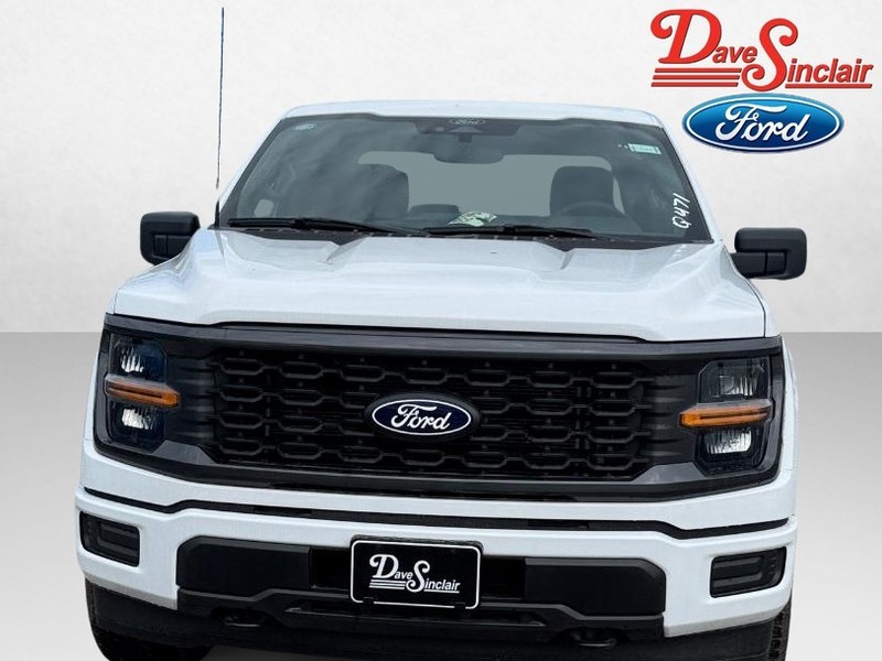 Ford F-150 Vehicle Full-screen Gallery Image 02