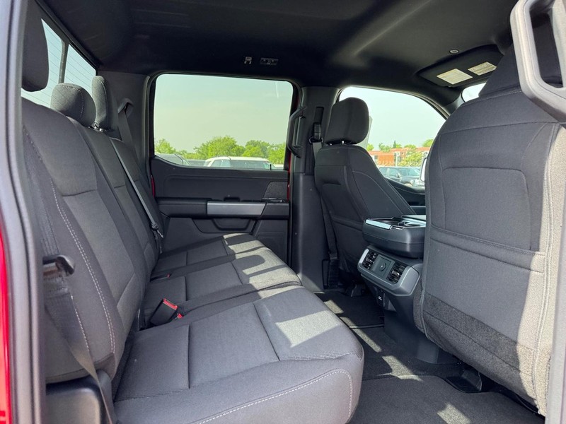 Ford F-150 Vehicle Full-screen Gallery Image 13