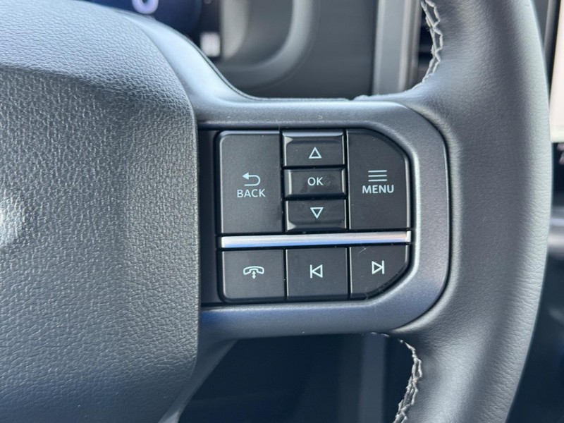 Ford F-150 Vehicle Full-screen Gallery Image 22