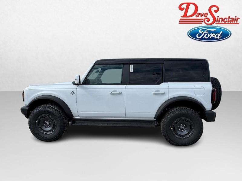 Ford Bronco Vehicle Full-screen Gallery Image 10