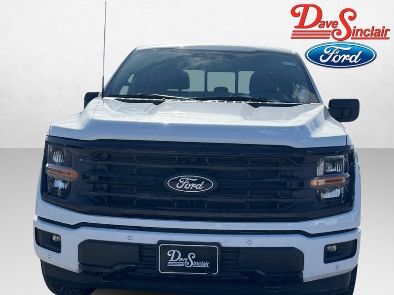 Ford F-150 Vehicle Full-screen Gallery Image 02